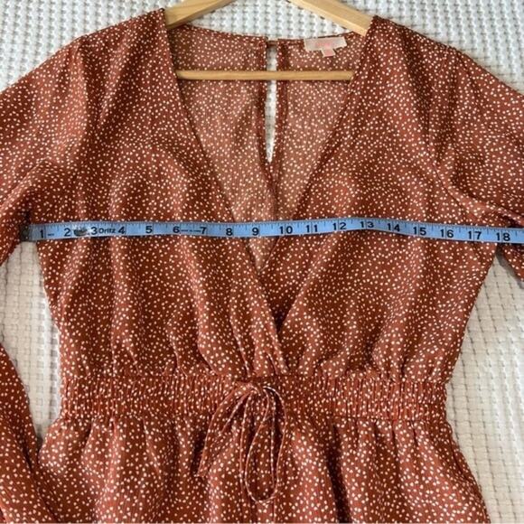 Luxxel Romper Size Small Deep V-Neck All Over Heart Print - Picture 7 of 8
